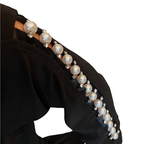 Black cold shoulder Cocktail dress with pearl & rhinestone sleeves S. Levine Med - Picture 6 of 16